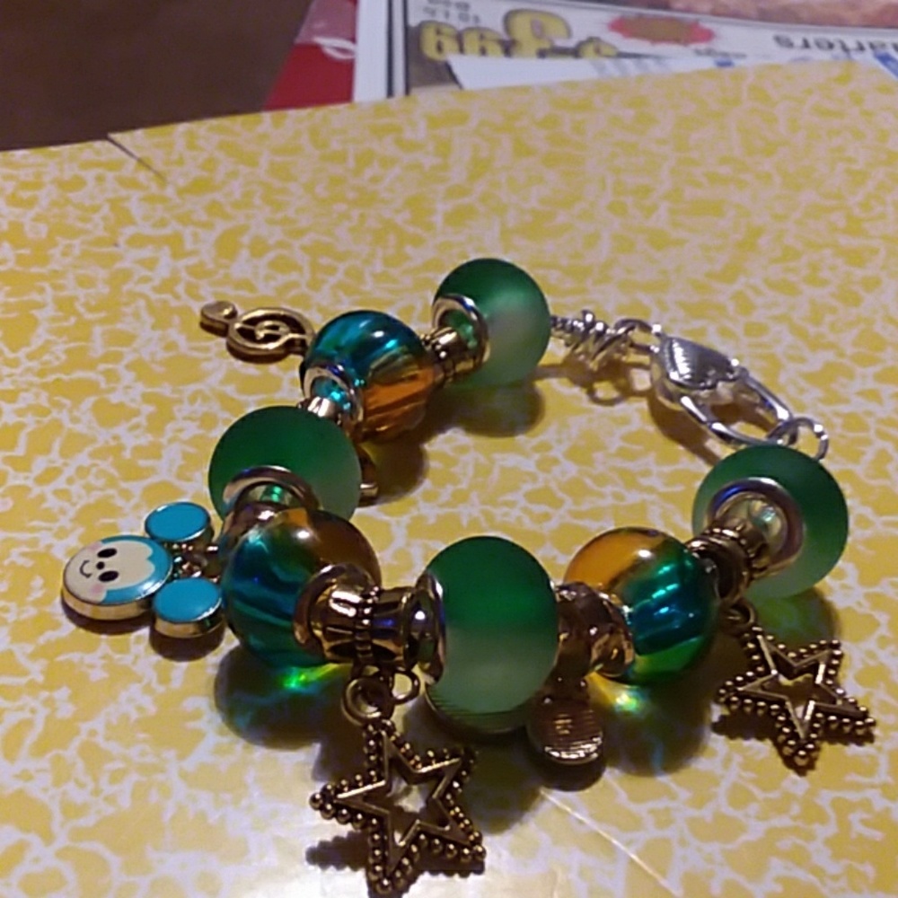 HANDMADE BRACELET - Picture 2 of 3